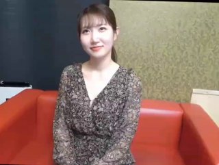 中文最新版地址在线换妻妻子主动去舌吻老公只能疯狂扣对方老婆送她上高潮上