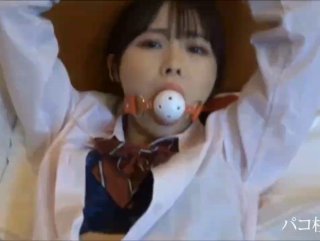土豪门下的小淫狗，晚上约出来狠狠调教，自慰高潮喷水、无套干后门，菊花紧的疼死这骚货！